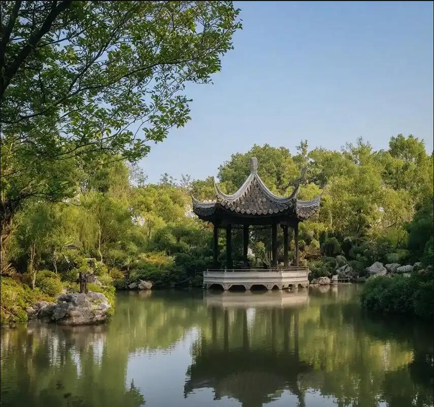 钦州迷失餐饮有限公司